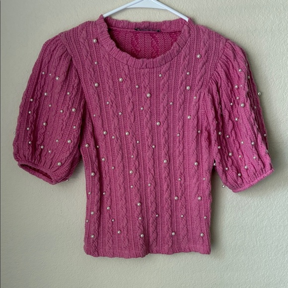 Zara Pink Knit Blouse with Pearl Details - Picture 1 of 3